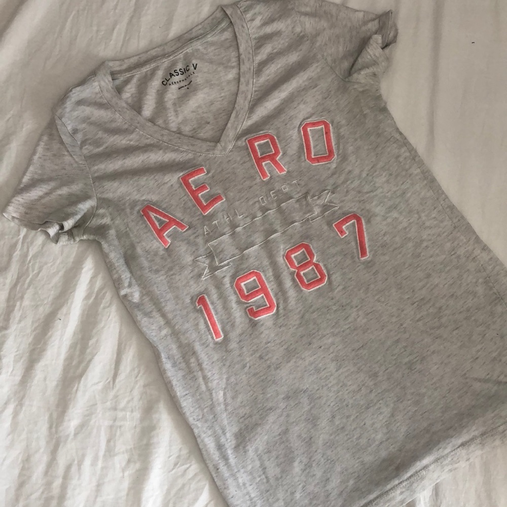 Aeropostale v neck shirt